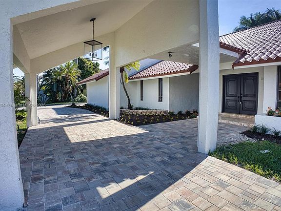 5th image of 10440 NW 133rd St