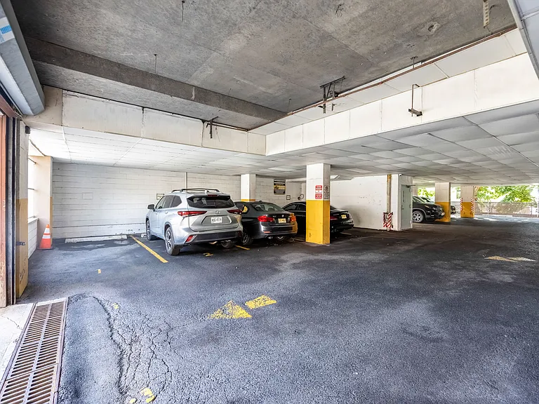 10 Palisade Ave #4C — Photo 26