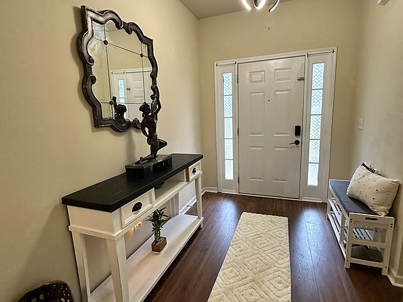 3rd image of 2642 Dayview Ln