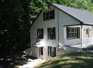 324 Tunnel Rd APT B, Asbury, NJ 08802