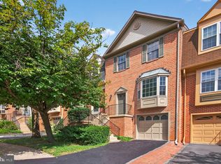 7806 Solomon Seal Dr, Springfield, VA
