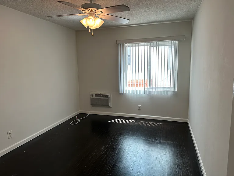 2320 Glendale Blvd #8 — Photo 8
