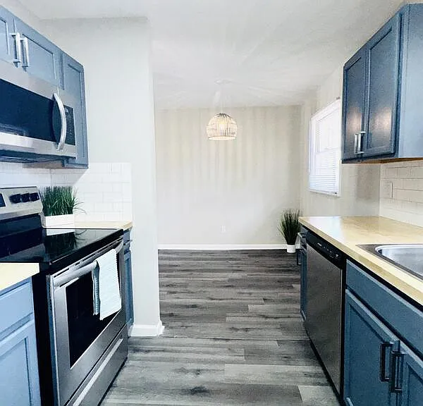 824 Stoneykirk Dr — Photo 13