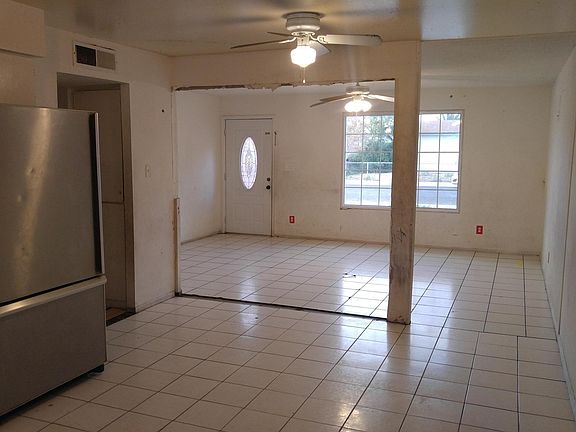 4th image of 5209 W Windsor Ave