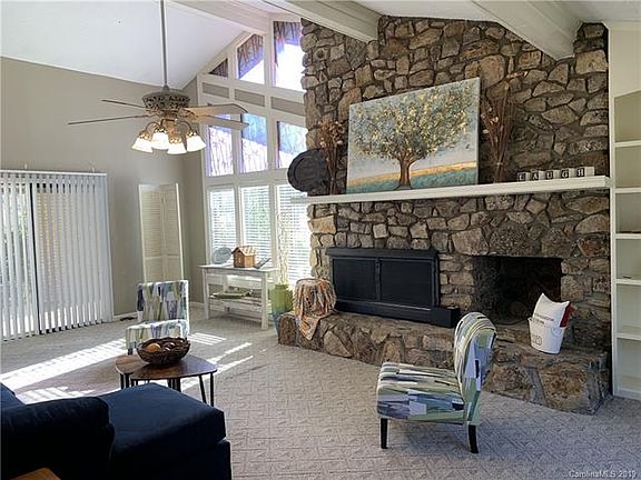 4th image of 2908 Dogwood Dr