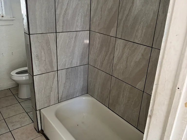 112 Kentucky St #8 — Photo 12