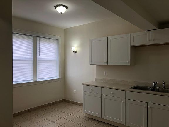 4th image of 1426 S Austin Blvd APT Be