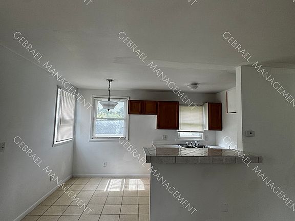 5th image of 1601 N Virginia Ave #2