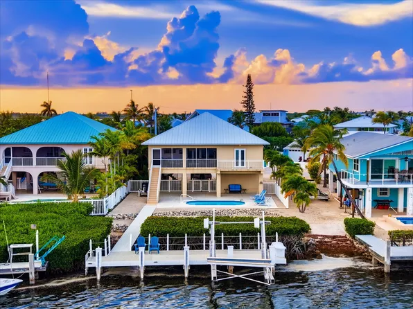 27356 Dominica Ln, Ramrod Key, FL 33042