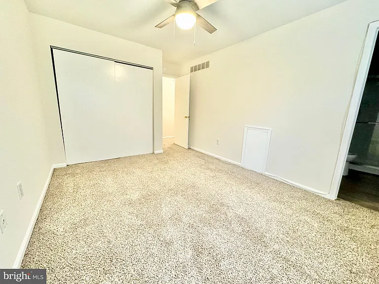 7 Lamplighter Ln — Photo 15