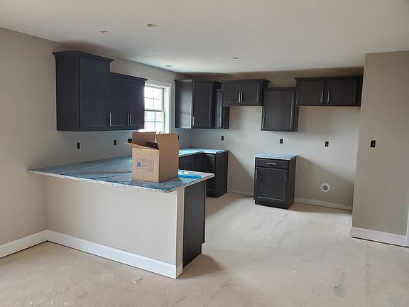 5th image of 1178 Castlewood Dr