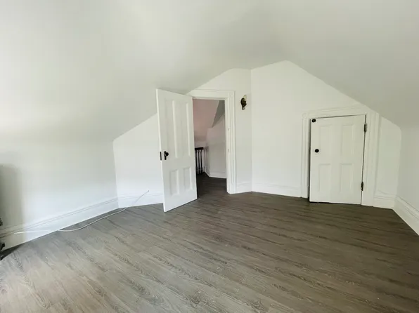 330 Van Duzer Street image 7 of 27