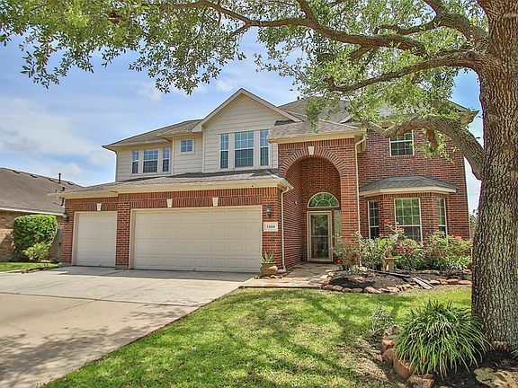 3rd image of 11614 Waterwood Ct