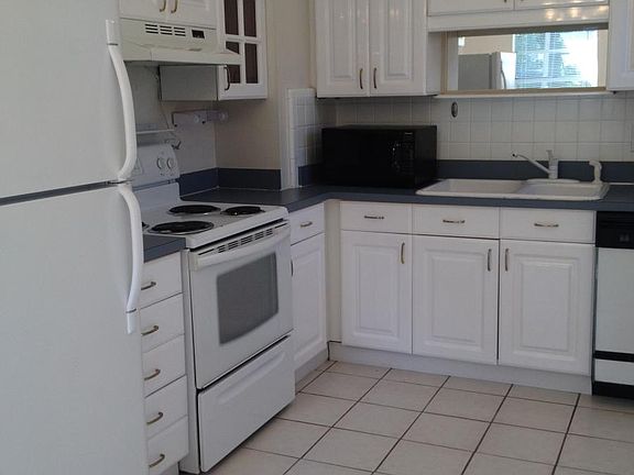 2nd image of 206 N Lincoln Ave