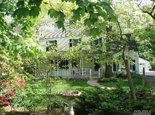 53 School House Ln, Syosset, NY 11791