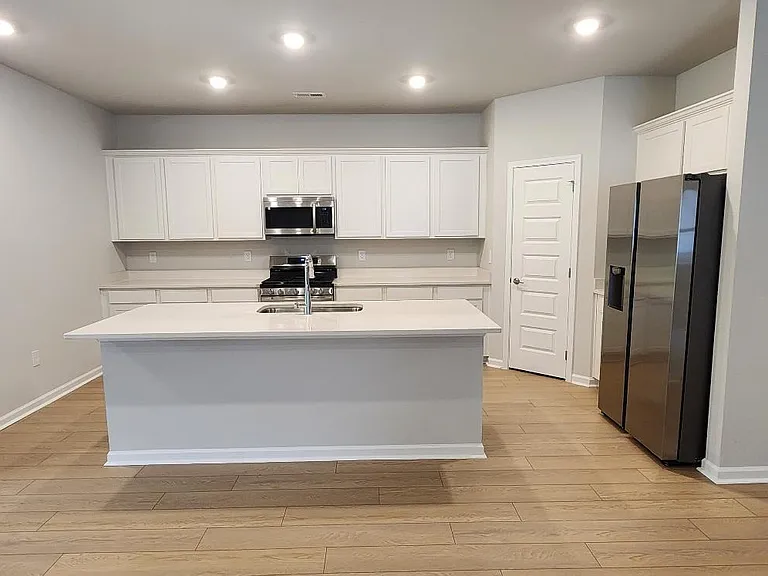 214 Waylan Ridge Ln — Photo 9