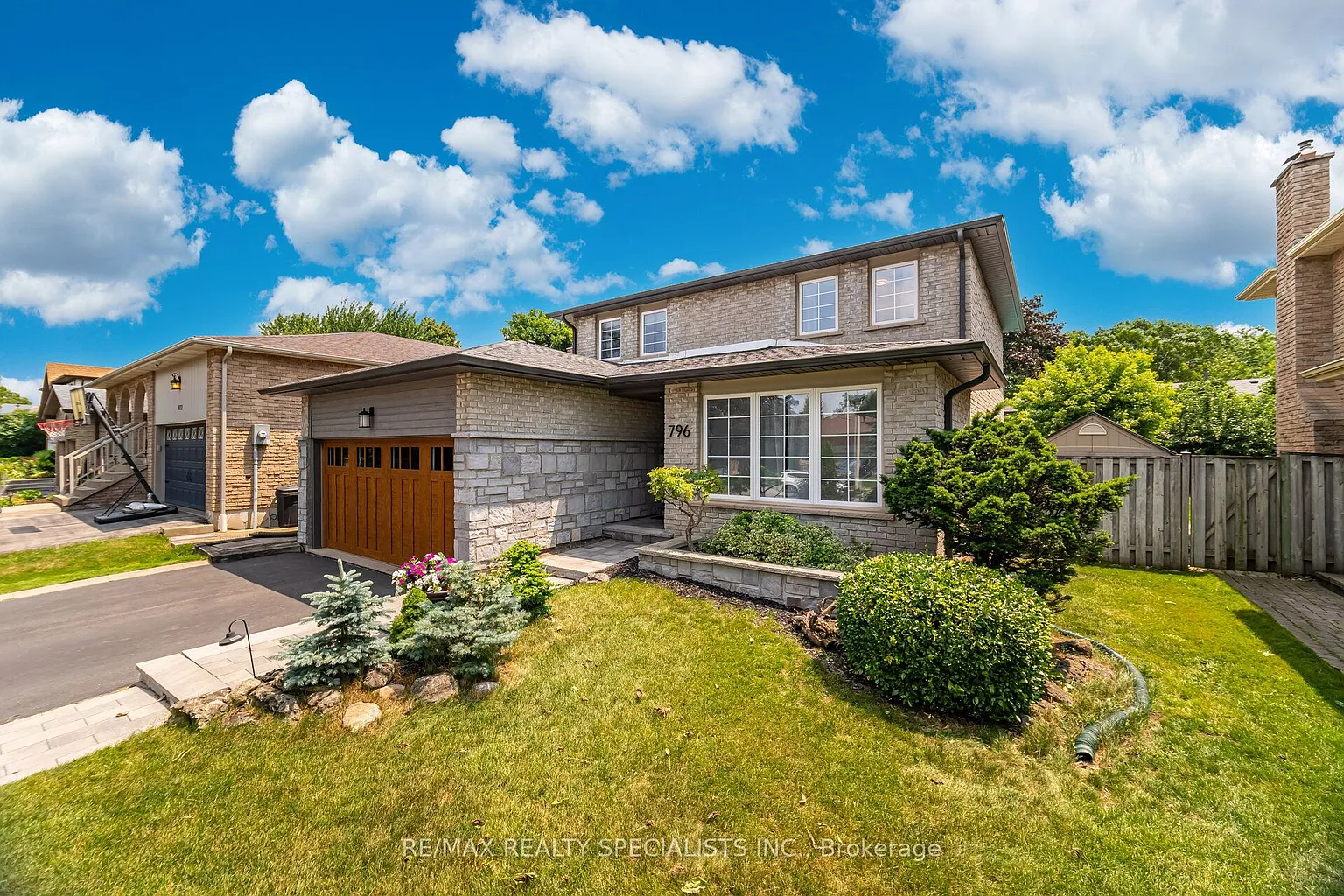 796 Childs Dr photo 1