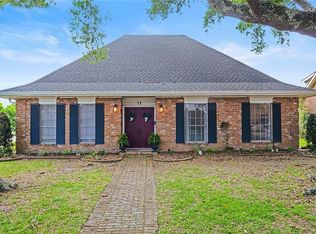 73 W Imperial Dr, Harahan, LA 70123