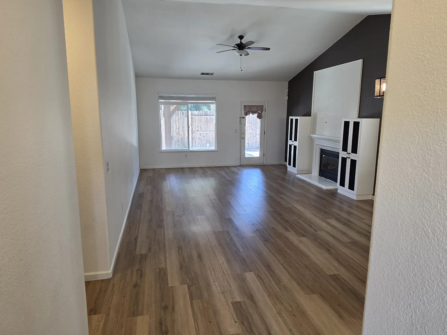 4 bed, 1860 sqft, $2,600 — Photo 2