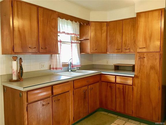 5th image of 214 Ehinger Dr