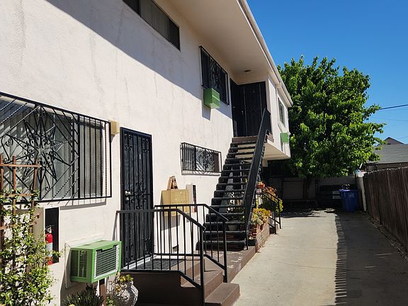 4th image of 1120 S Harvard Blvd APT 6