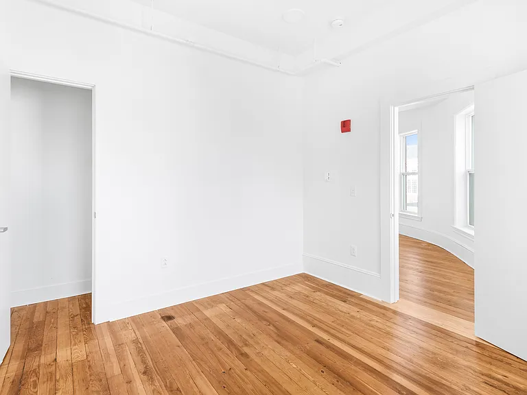 Cates Block Apartments — Photo 44