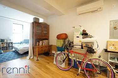 Rented by Rennit Inc.