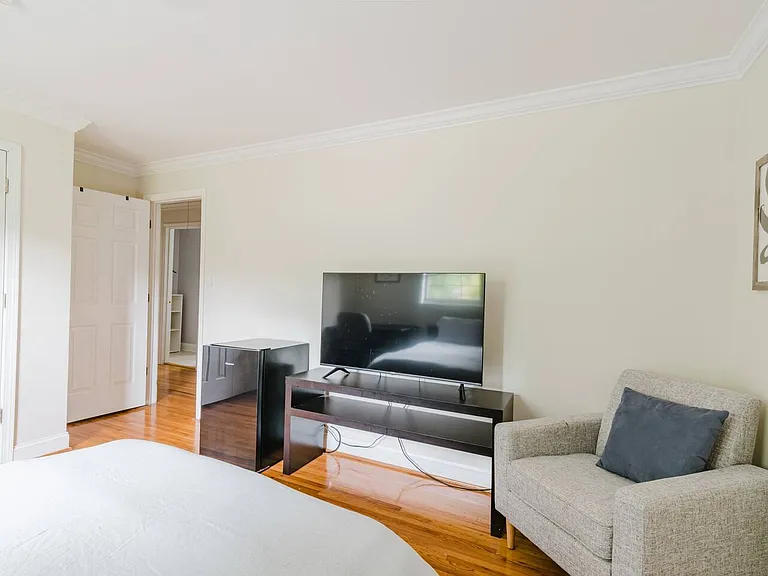 1700 Van Buren Ave #2 — Photo 10