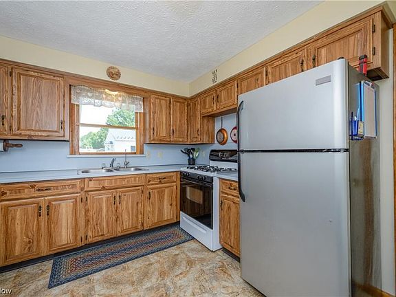 5th image of 5173 Waterloo Rd