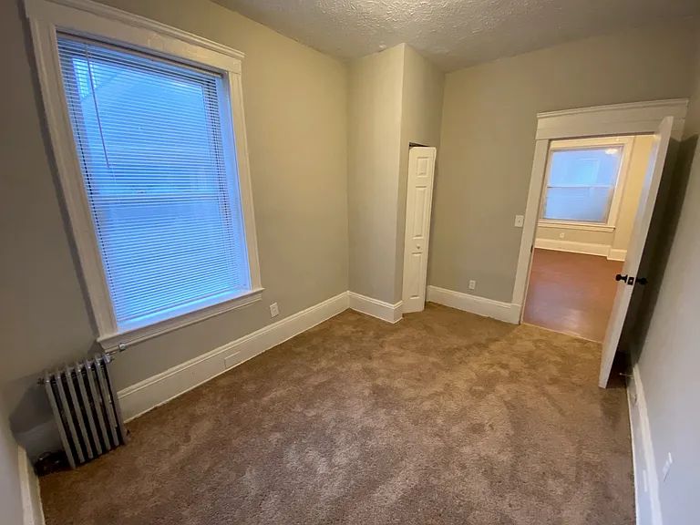 Chelsea Manor — Photo 34