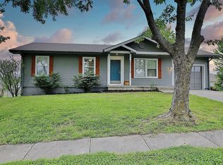 400 N Harding St, Oak Grove, MO 64075