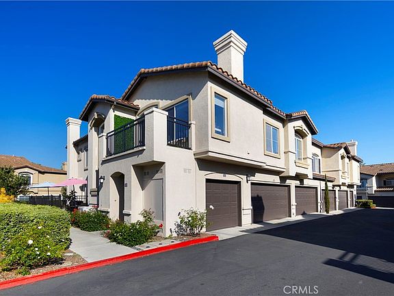 2nd image of 16 Lucente Ln