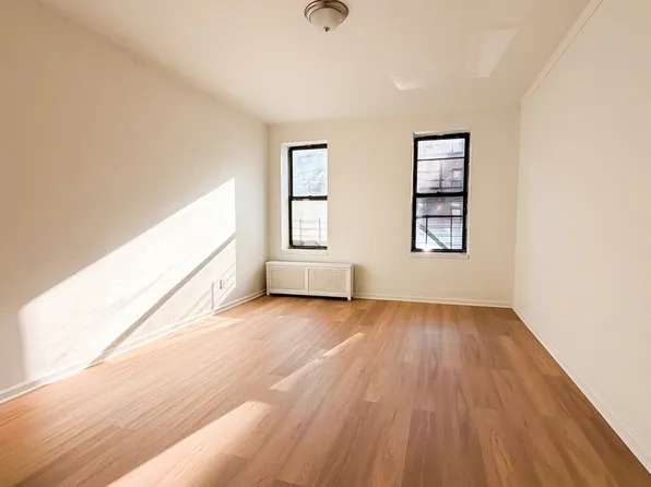 101 Marine Avenue image 1 of 6