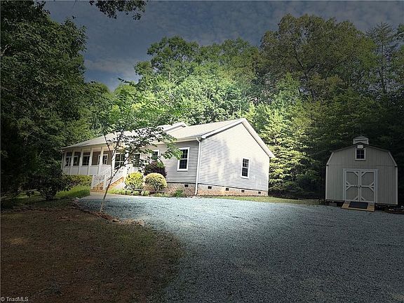 2nd image of 1507 Ridgewood Rd