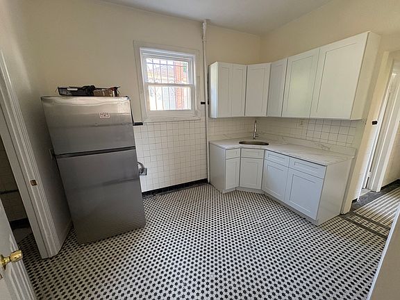 5th image of 31 Florida Ave #1R