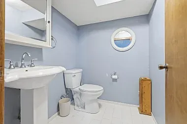 705 Eastview Dr — Photo 17