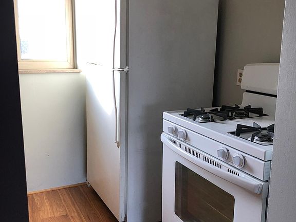 4th image of 19045 Hilliard Blvd APT 4