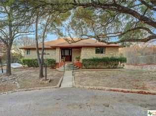 1114 Old Mill Rd, Salado, TX 76571