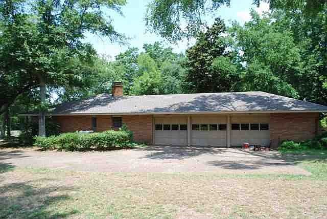 1st image of 110 Heights Park Dr