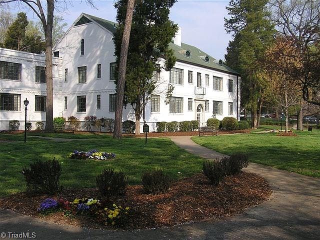 1st image of 1700-P7 N Elm St