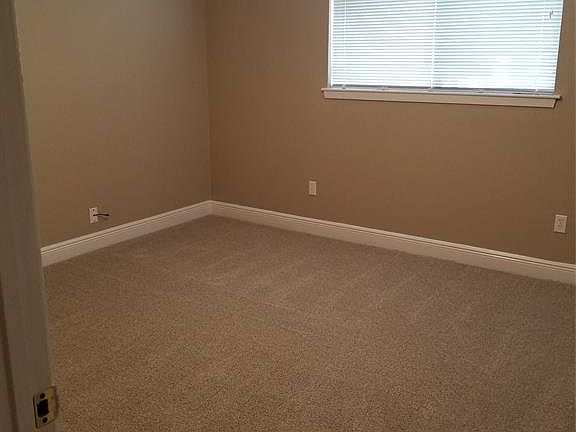 5th image of 305 Bellmar Ln