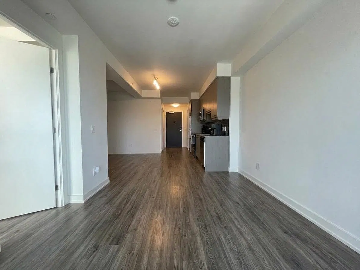 385 Winston Road Grimsby — Photo 4