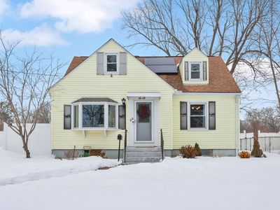23 Fairway Dr, Springfield, MA, 01108