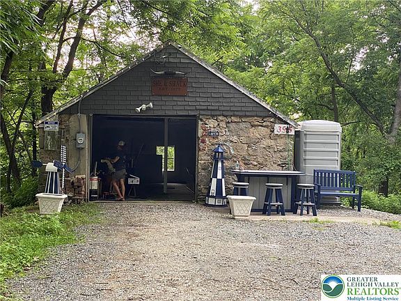 5th image of 395 Mickley Rd