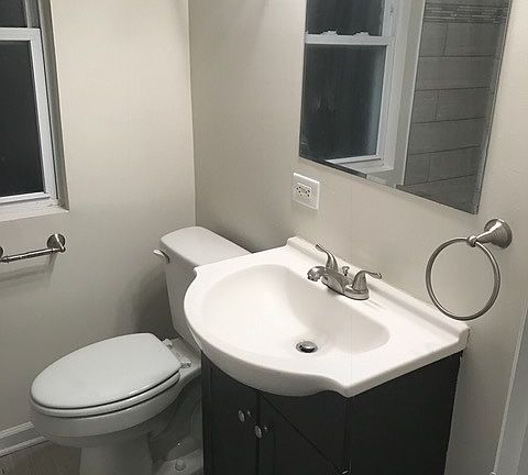 5th image of 2912 E 78th Pl #1