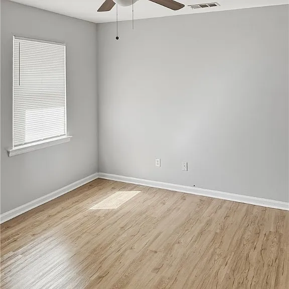 135 Hunt Club Ct — Photo 8