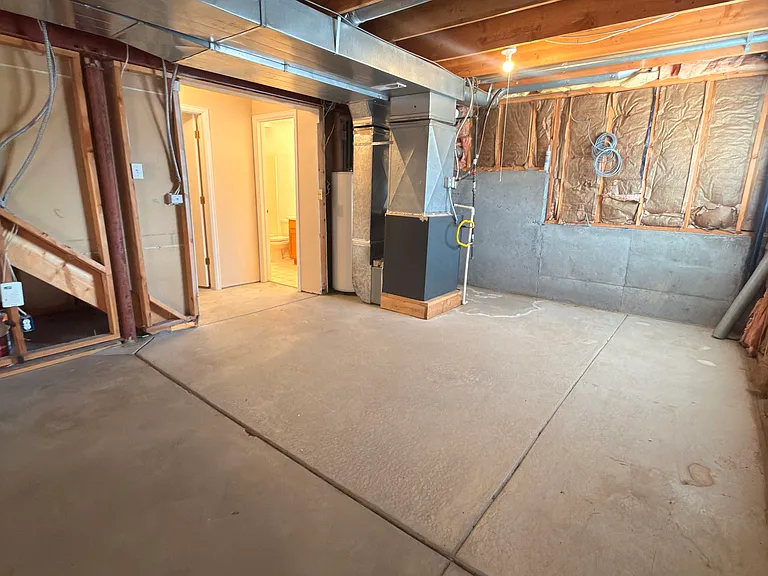 20917 E 44th Ave — Photo 39