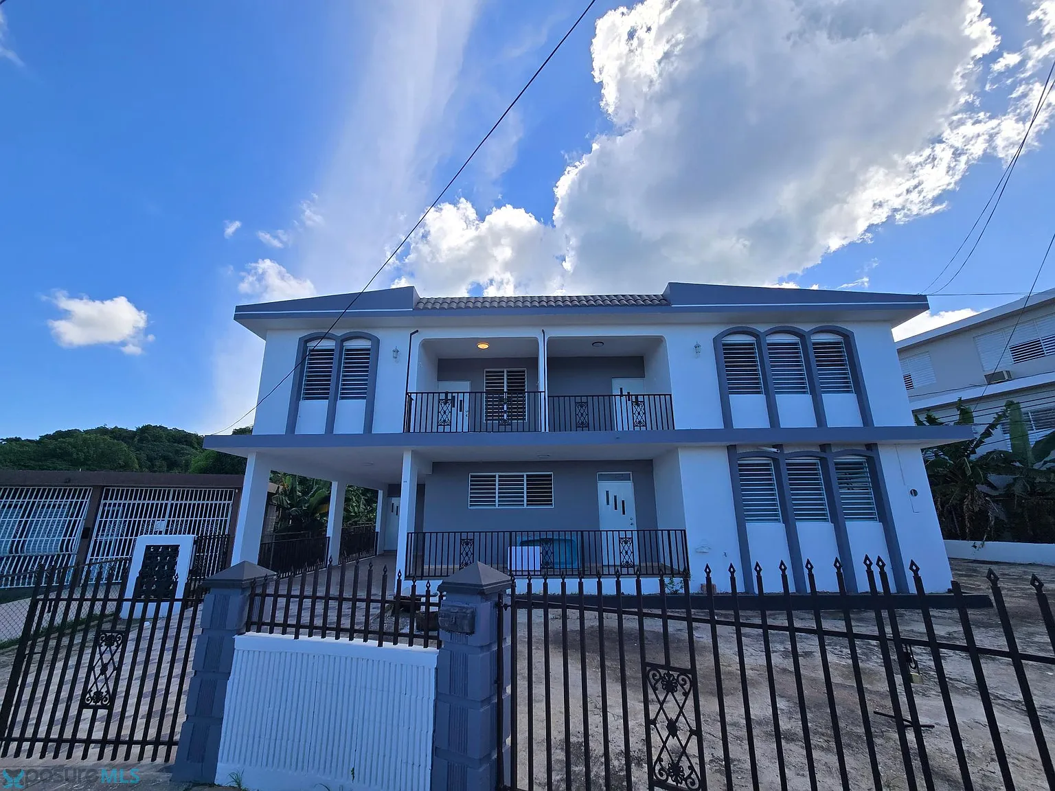 3 bed, 1.0 bath, 900 sqft, $1,300 — Photo 2