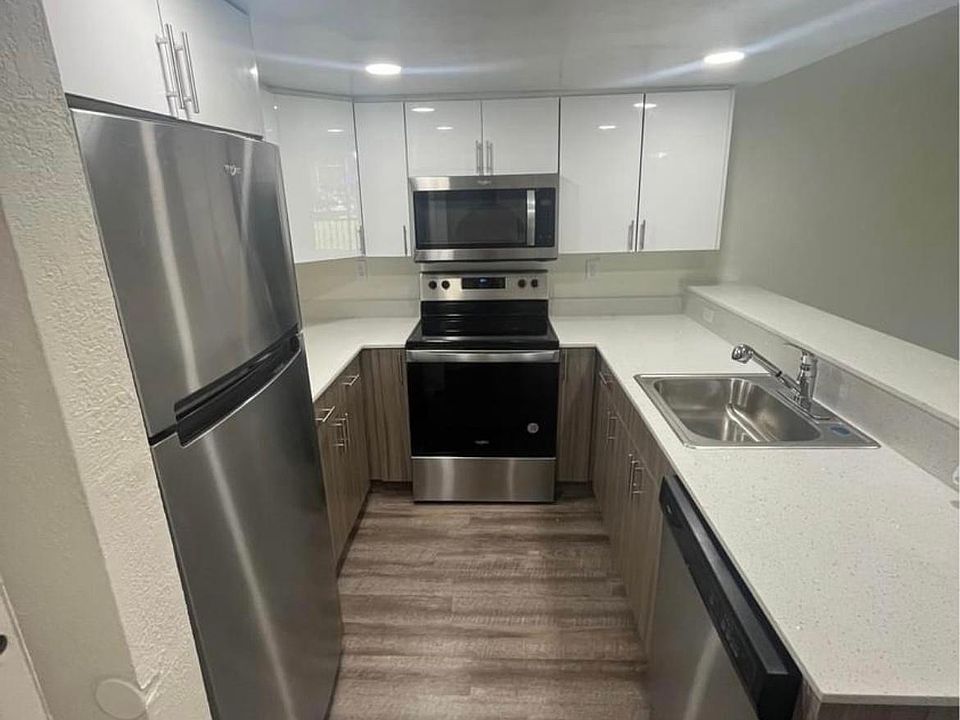 19477 NE 10th Ave Miami FL Zillow