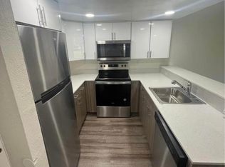 19477 NE 10th Ave APT 402, Miami, FL 33179